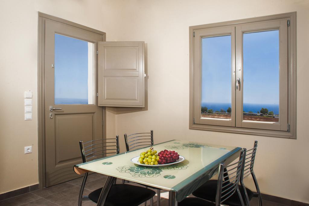 Santa Rinoula Suites Sea Sunset Views Adults Only ميغالوخوري المظهر الخارجي الصورة